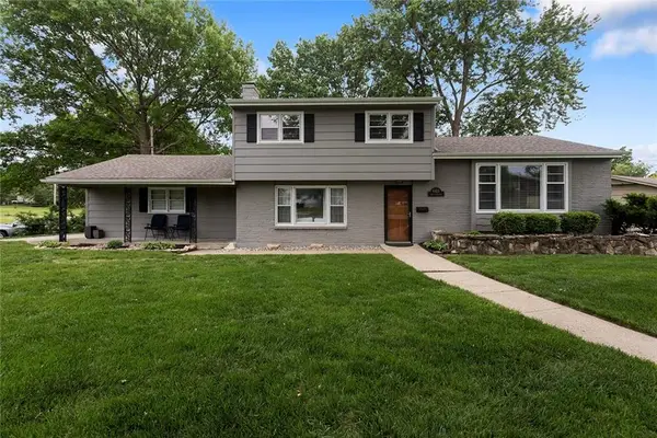 6411 N Highland Avenue, Gladstone, MO 64118