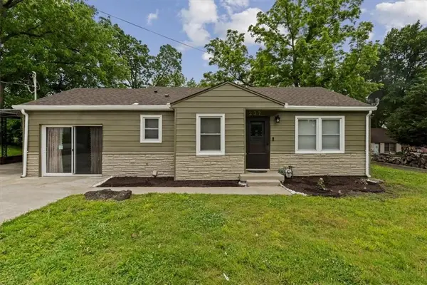 237 E Longfellow Street, Kansas City, MO 64119