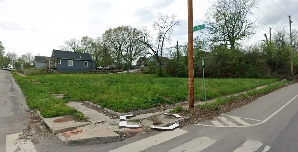 2304 Lister Avenue, Kansas City, MO 64127 - #1