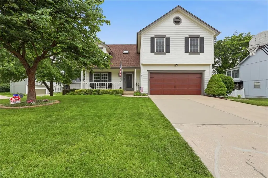 1685 N Sunset Street, Olathe, KS 66061 - #1