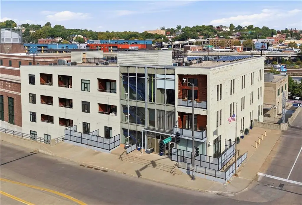 360 W Pershing Road #030, Kansas City, MO 64108 - #1