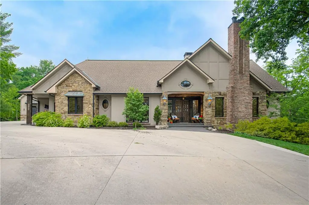 8700 Meadow Lane, Leawood, KS 66206 - #1