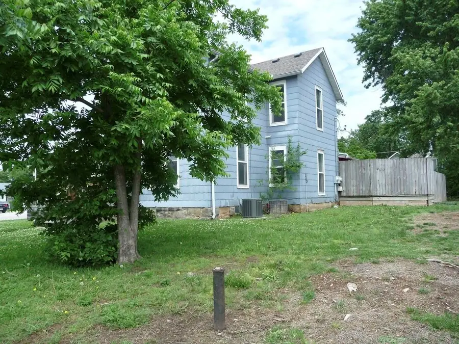 325 Mcgoodwin Street, Warrensburg, MO 64093 - #3