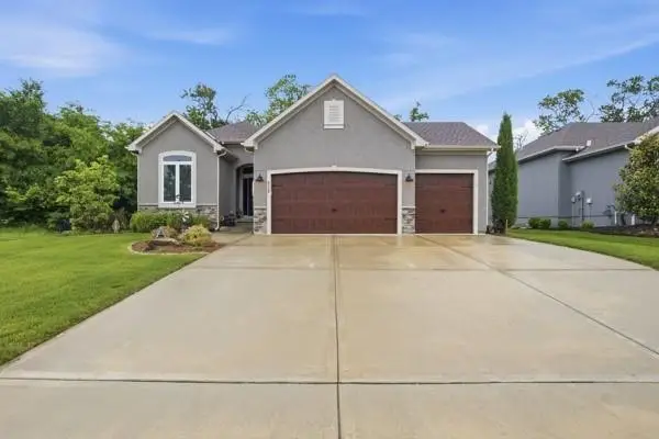9129 Gander Street, Lenexa, KS 66227