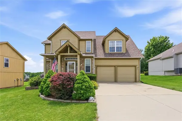 12207 Pebble Beach Drive, Kansas City, KS 66109