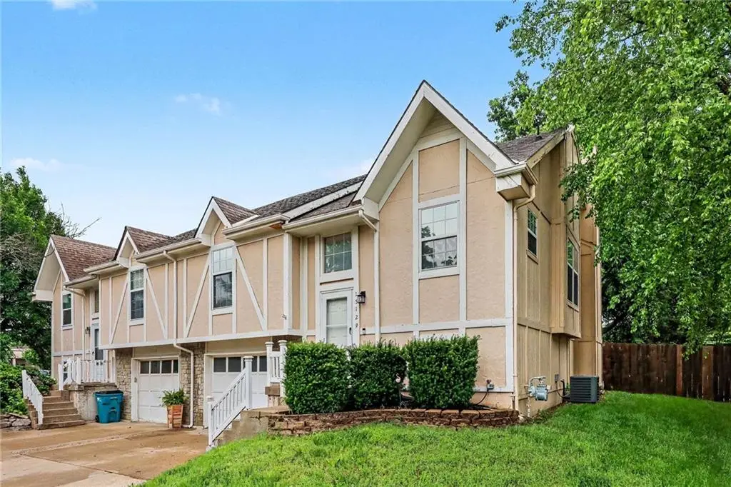 15129 Glenwood Avenue, Overland Park, KS 66223 - #1