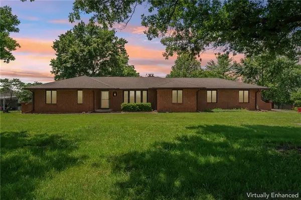 26966 Willow Drive, Paola, KS 66071