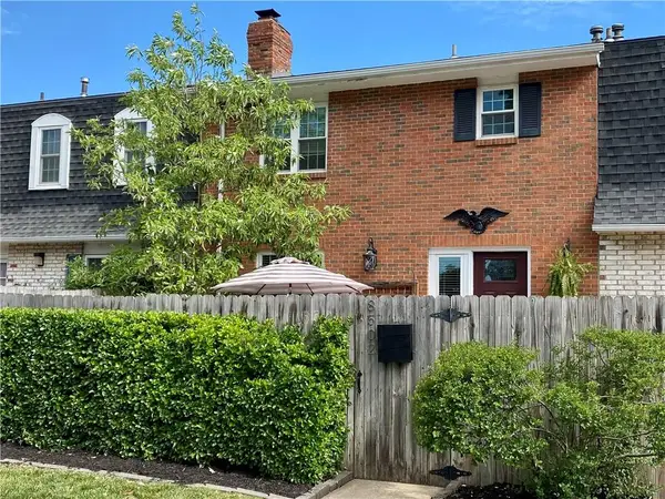 8502 W 84th Street, Overland Park, KS 66212