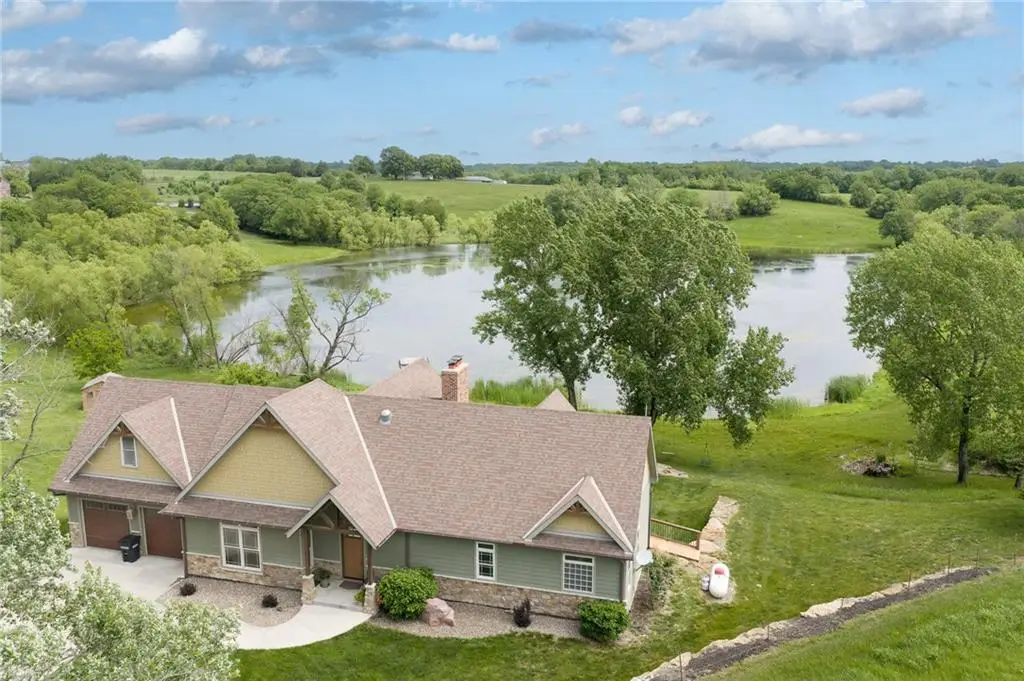 27362 187th Street, Leavenworth, KS 66048 - #1