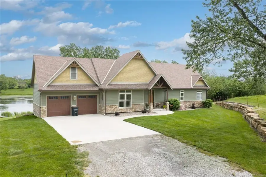 27362 187th Street, Leavenworth, KS 66048 - #3