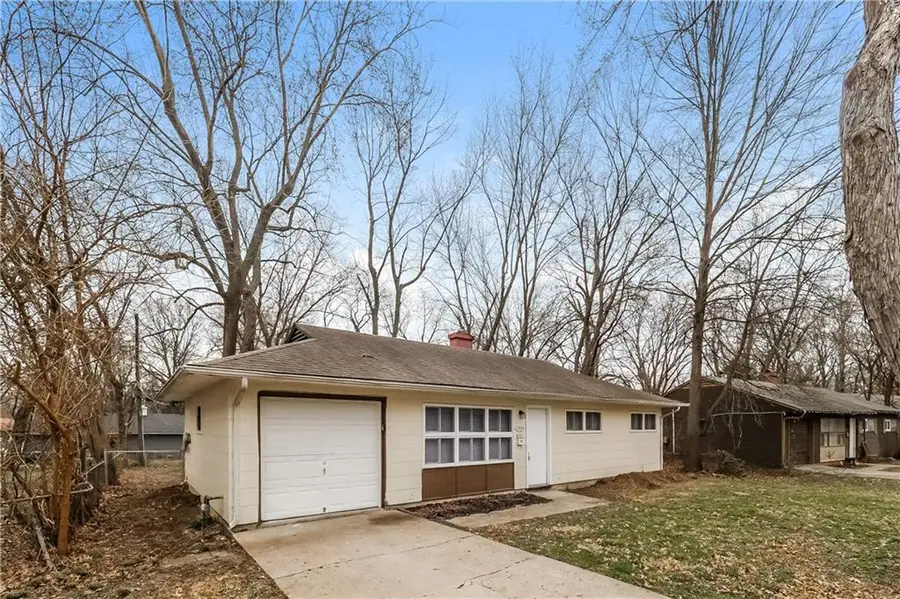 7111 E 111th Terrace, Kansas City, MO 64134 - #2
