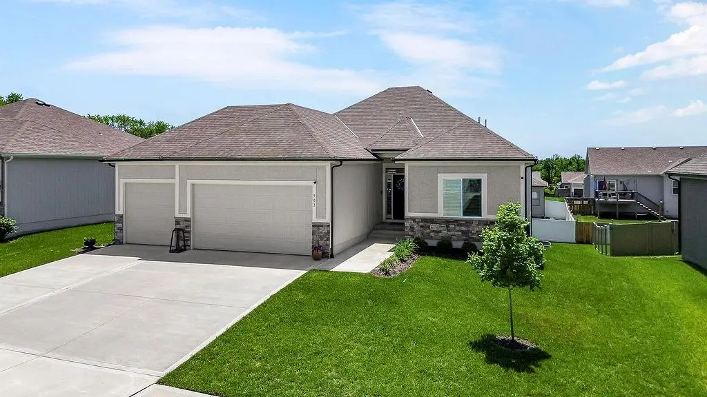 903 NW Crestwood Drive, Grain Valley, MO 64029 - #1