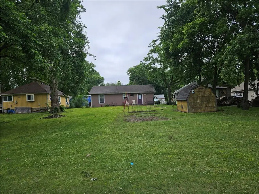 727 S Sycamore Street, Ottawa, KS 66067 - #2
