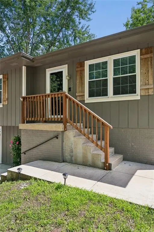 1506 Hawthorn Circle, Pleasant Hill, MO 64080 - #2
