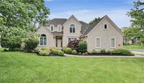 5802 W 140th Terrace, Overland Park, KS 66223