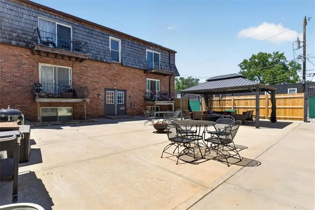 4430 Jarboe Street #2, Kansas City, MO 64111 - #1