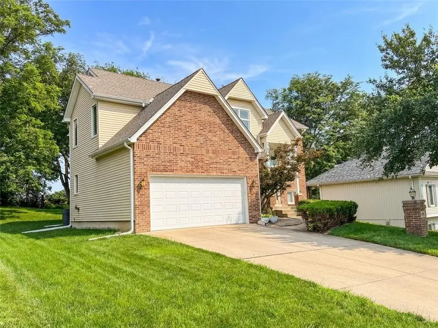5201 N Pennsylvania Avenue, Kansas City, MO 64118 - #2