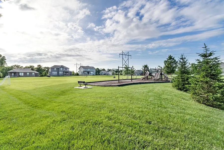 19006 Millview Street, Spring Hill, KS 66083 - #2
