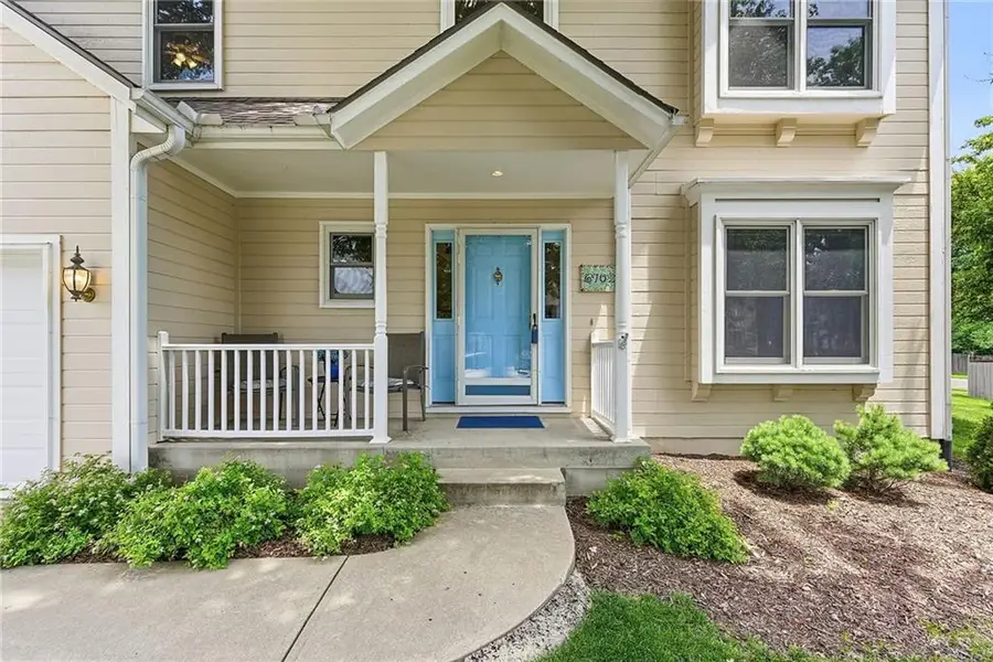 6702 W 156th Terrace, Overland Park, KS 66223 - #2