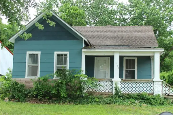 716 N 26th Street, Parsons, KS 67357