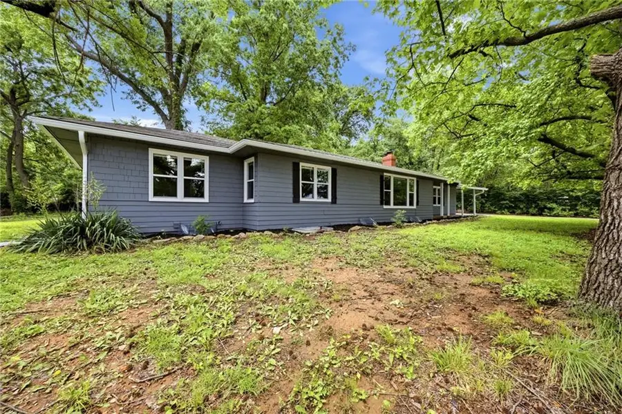 11008 Grandview Road, Kansas City, MO 64137 - #3