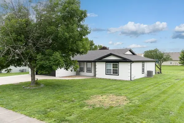 614 Myers Drive, Tonganoxie, KS 66086