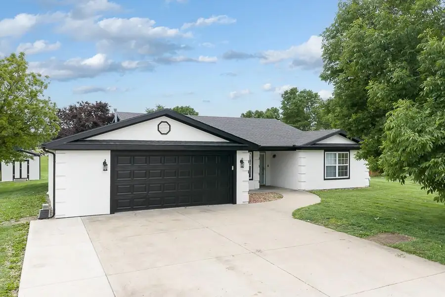 614 Myers Drive, Tonganoxie, KS 66086 - #2