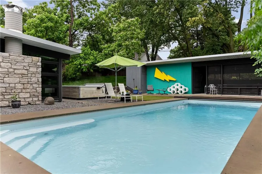 9805 Aberdeen Drive, Leawood, KS 66206 - #3
