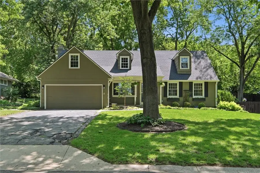 7909 Outlook Lane, Prairie Village, KS 66208 - #3