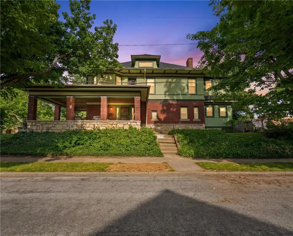 3001 E 6th Street, Kansas City, MO 64124 - #1