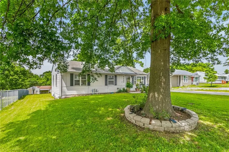 8400 E 47th Terrace, Kansas City, MO 64129 - #2