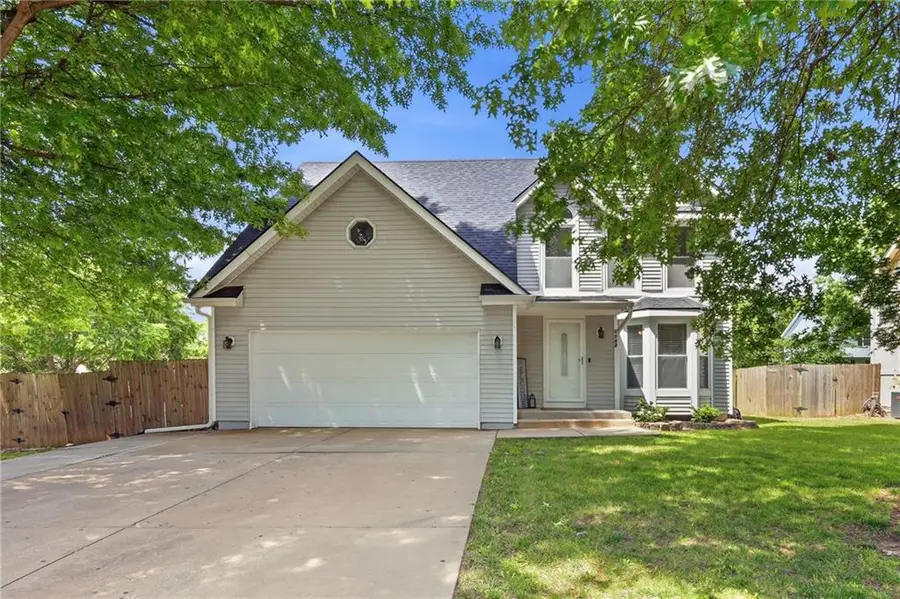 1002 E Green Gables Street, Olathe, KS 66061 - #2