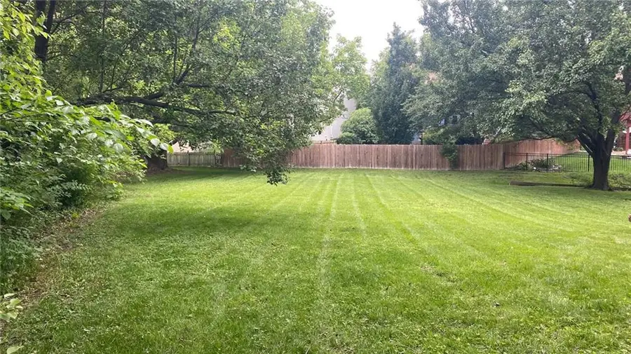 11734 Cody Street, Overland Park, KS 66210 - #3