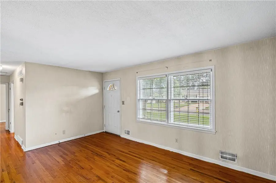 3112 NE 66th Terrace, Kansas City, MO 64119 - #3