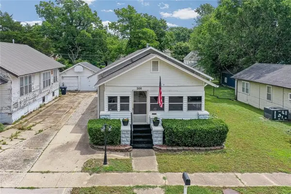 208 S 14th Street, Independence, KS 67301