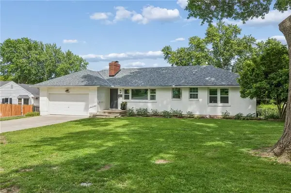 9301 Madison Avenue, Kansas City, MO 64114