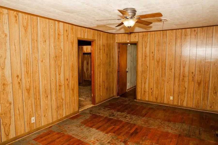 1400 S 12th Street, Parsons, KS 67357 - #3