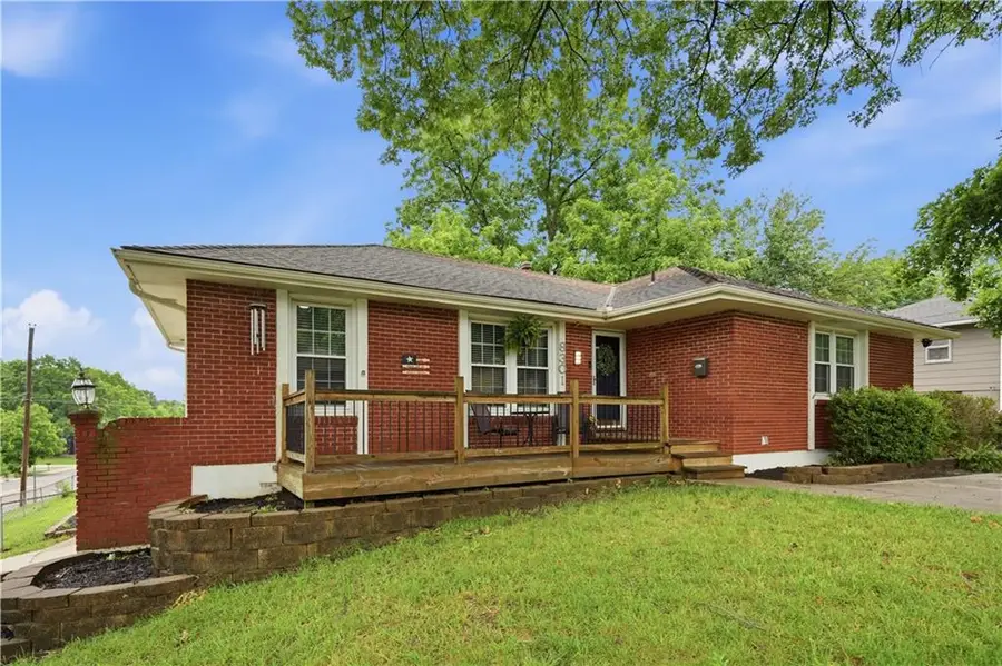 8301 Ditzler Avenue, Raytown, MO 64138 - #3