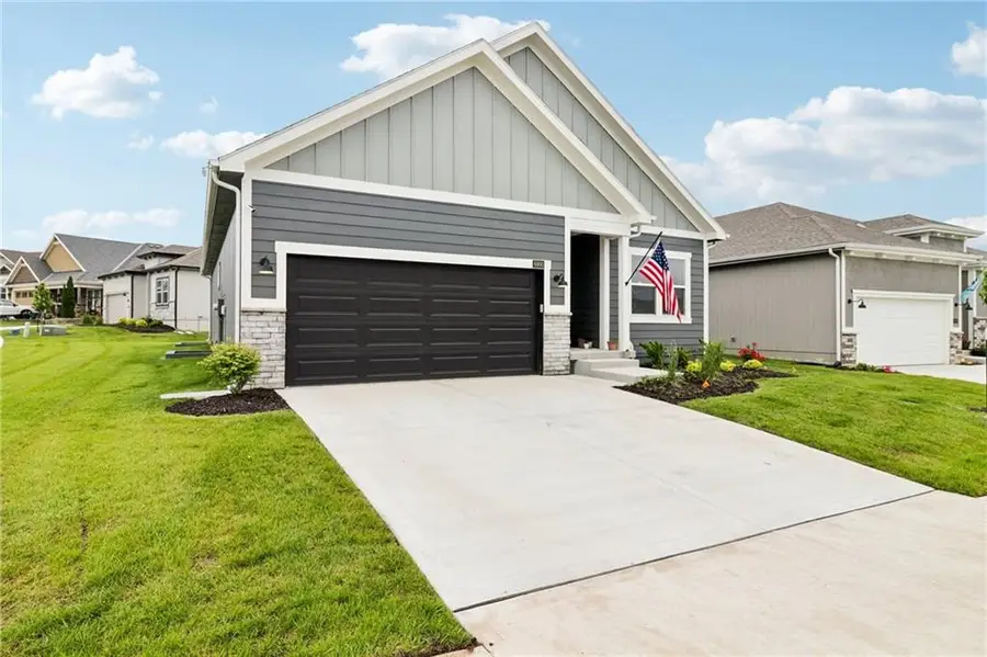 6900 NE 70th Street, Kansas City, MO 64119 - #2