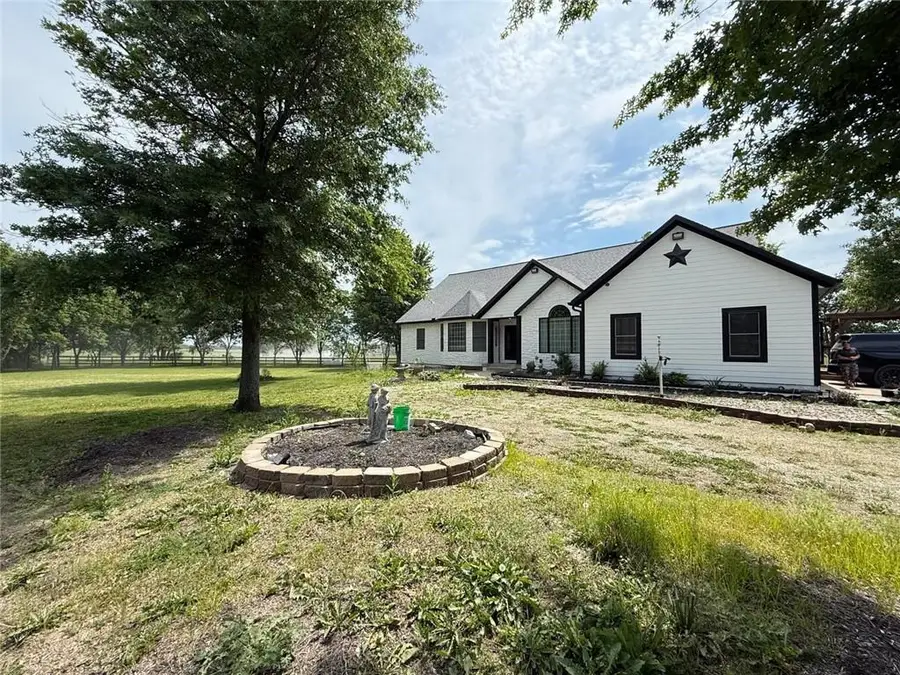 31700 Osawatomie Road, Paola, KS 66071 - #3