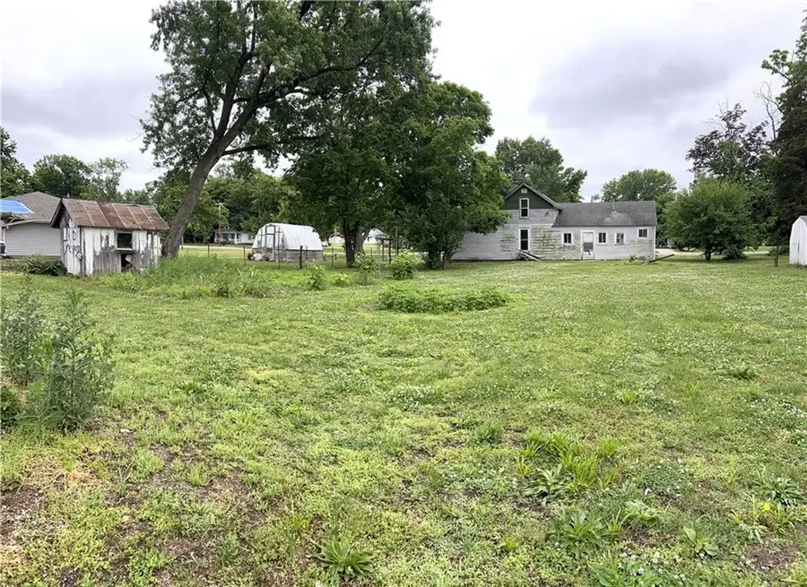 305 Walser Avenue, Liberal, MO 64762 - #3