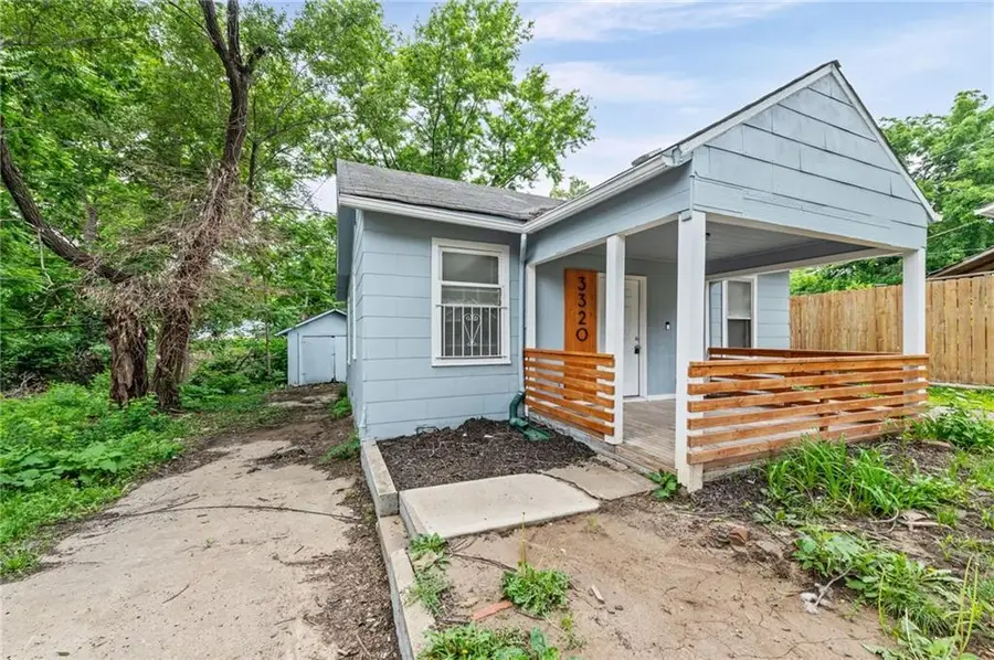 3320 Spruce Avenue, Kansas City, MO 64128 - #3