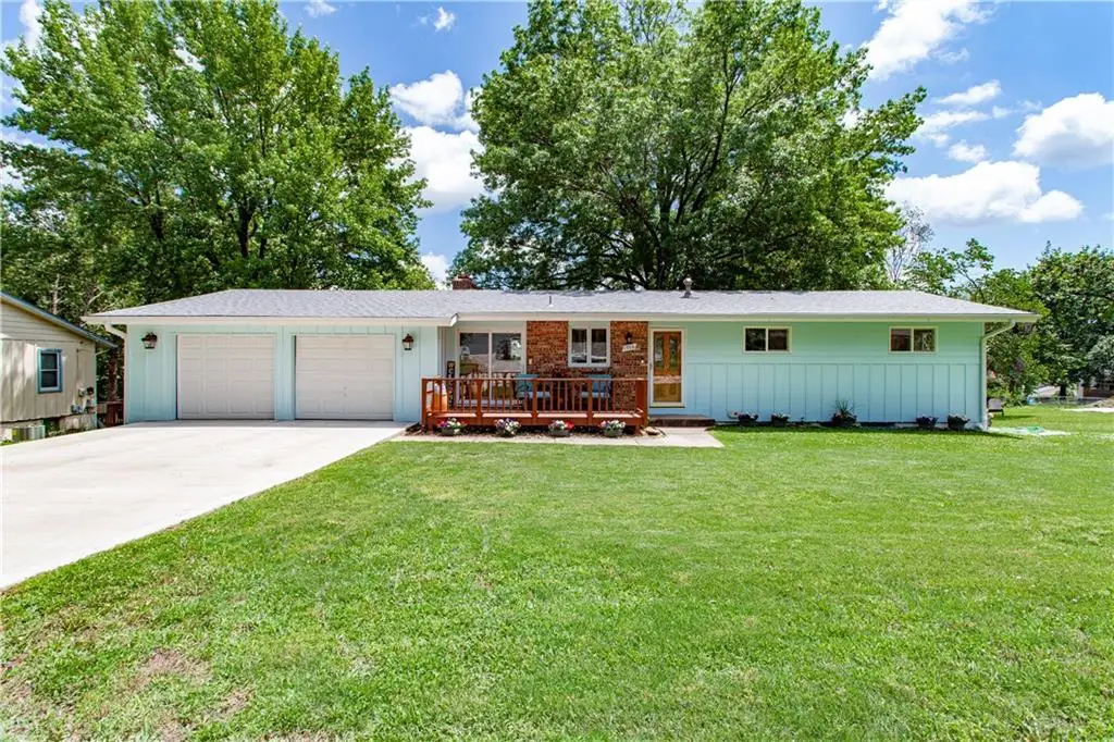 133 Dockside Circle, Lake Tapawingo, MO 64015 - #1
