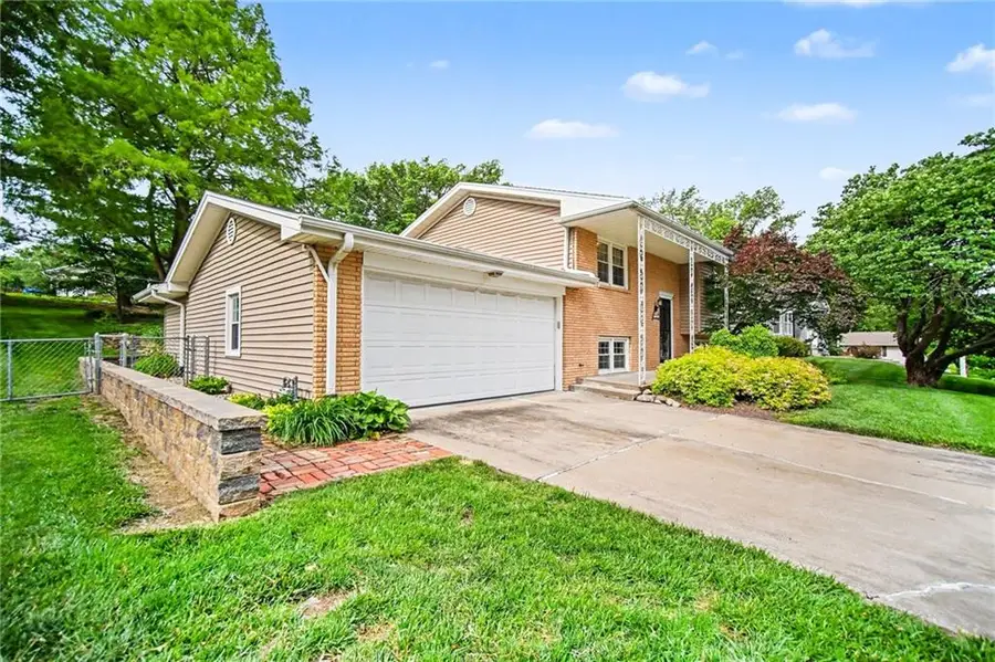 4414 Douglas Street, Saint Joseph, MO 64506 - #3