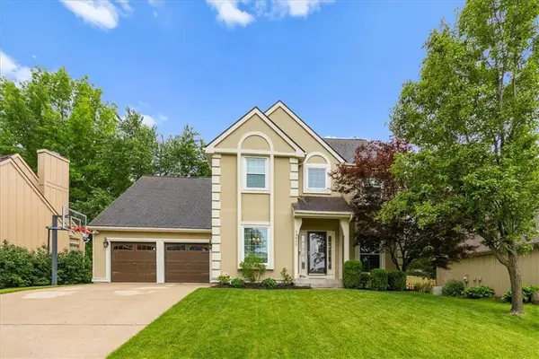 13802 Pembroke Lane, Leawood, KS 66224