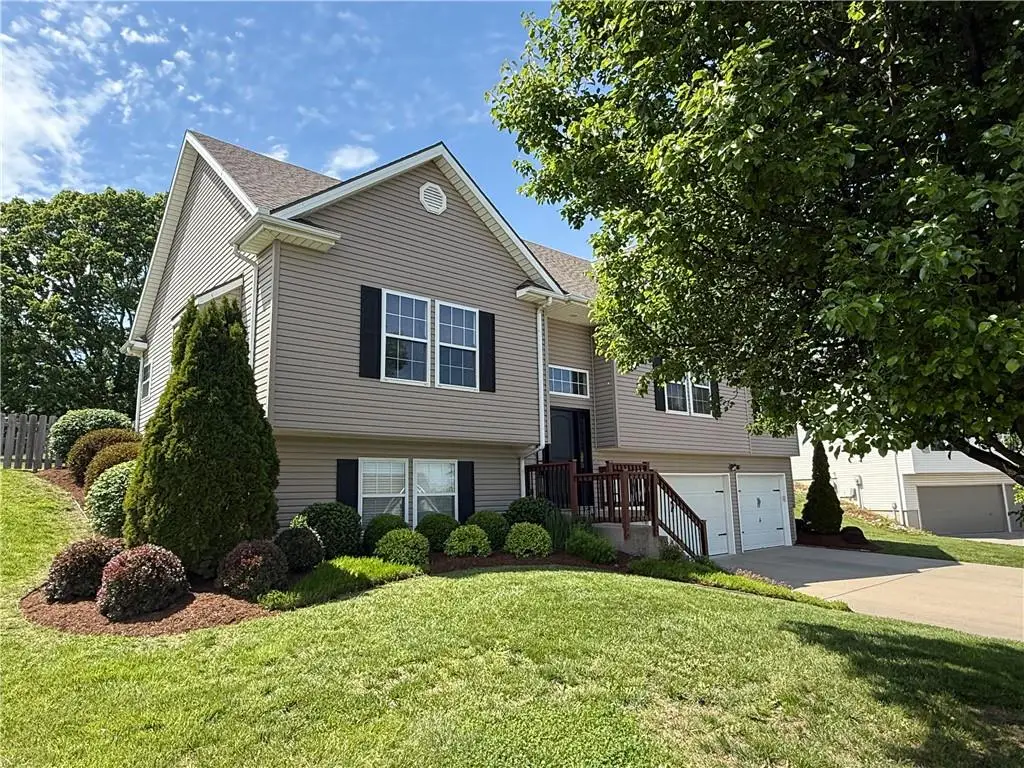27175 Webster Court, Weston, MO 64098 - #1