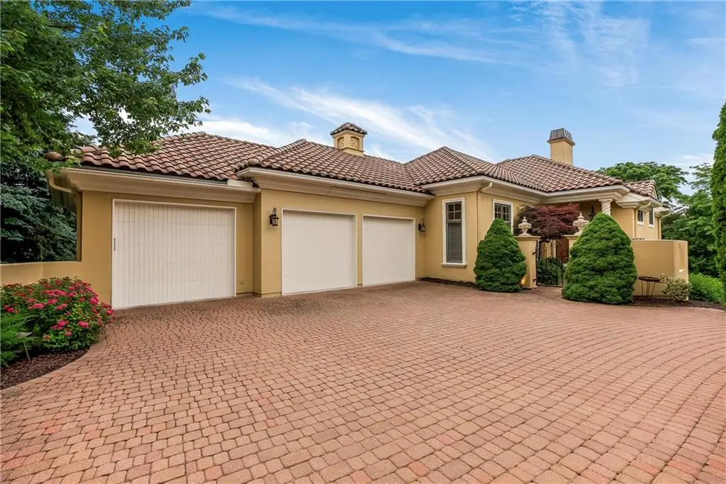 3411 W 138th Street, Leawood, KS 66224 - #1