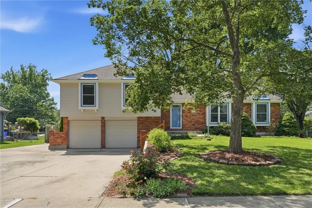 10930 Lydia Avenue, Kansas City, MO 64131 - #1
