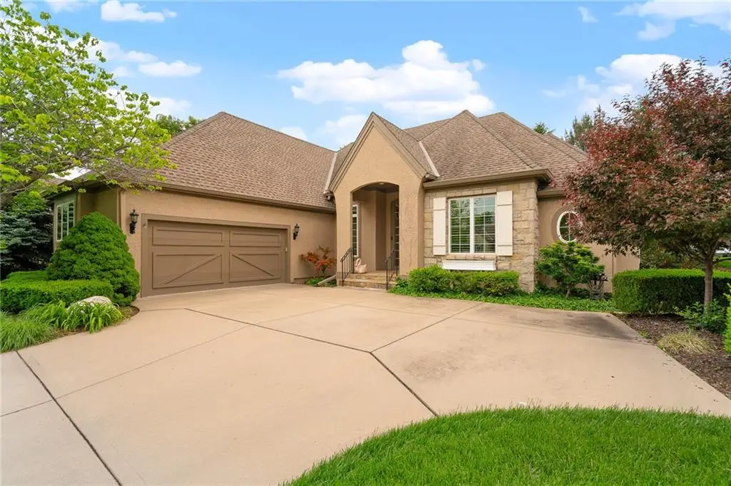 5405 W 141 Terrace, Leawood, KS 66224 - #1