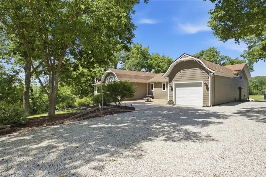 25045 W 215th Street, Spring Hill, KS 66083 - #2
